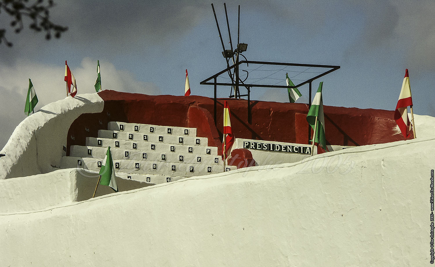 Tribunes présidentielles - Plaza del toros - Mijas - 2005